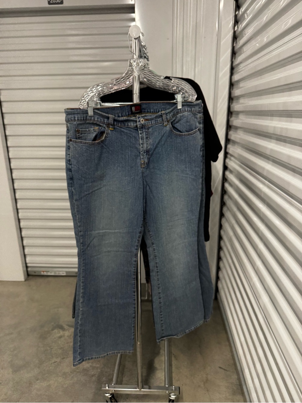 New York & Company | Bootcut Jeans in Medium Wash | size 18